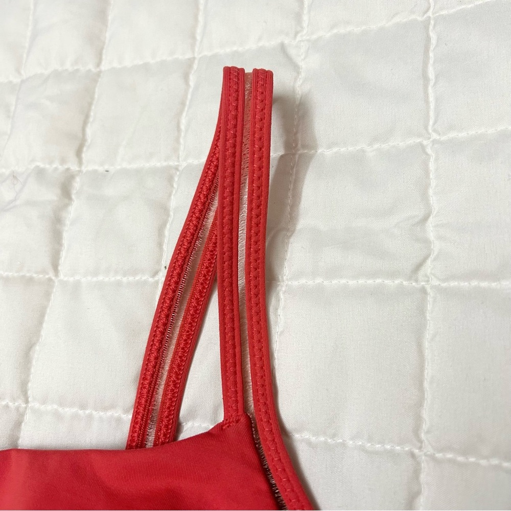 *Free with Bundle* | Lululemon Sports Bra in Red Pink Tone Color Size 6 A/B Cup